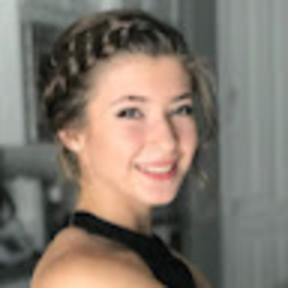 Meet your Posher, Lydia - Picture 1 of 1